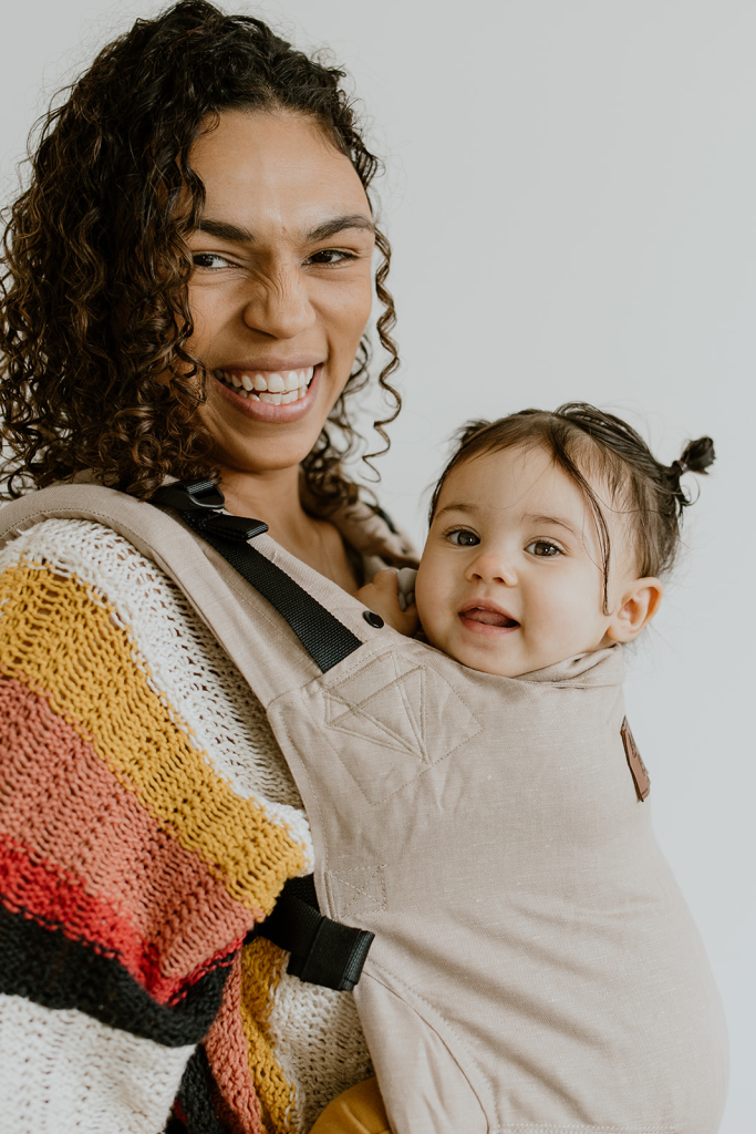 The Beluga Buckle - Sand